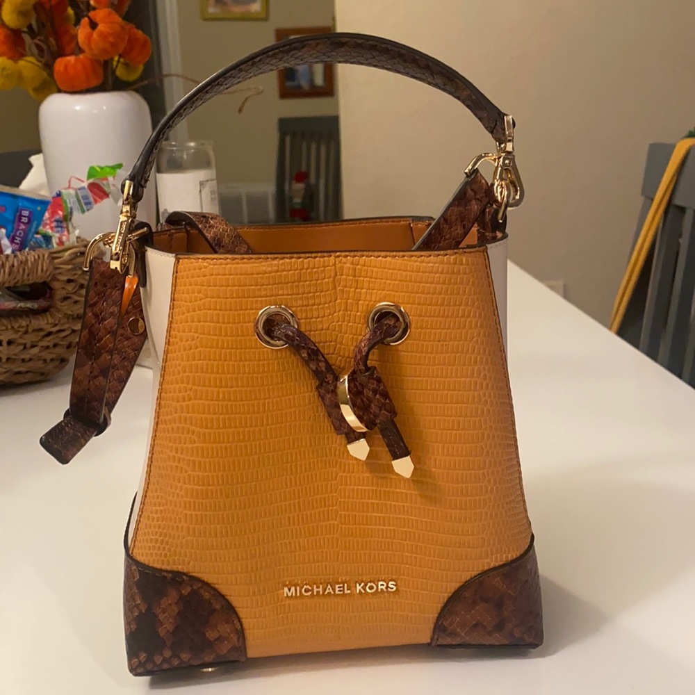 Small Michael Kors crossbody